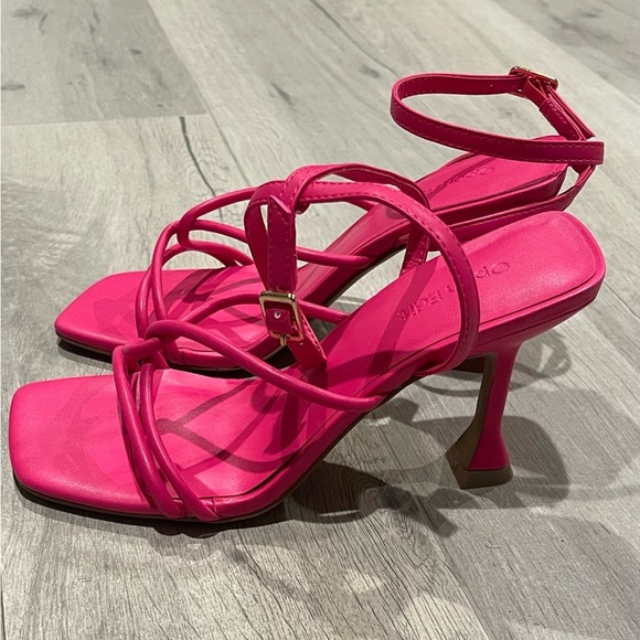 Open Edit Rachel Hot Pink Strappy Square-toe ankle buckle  sandals Size 6
